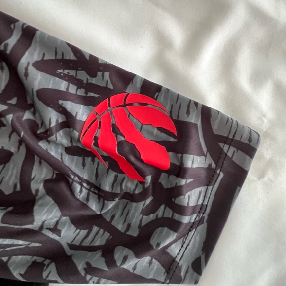 Toronto Raptors Youth Athletic Shirt Graphic Tee NBA Basketball Top Size 10-12 - Picture 4 of 7